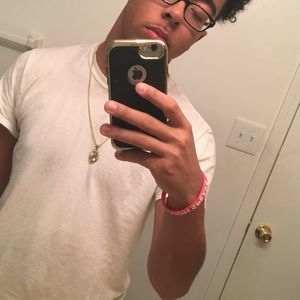 Meet your Posher, Elijah